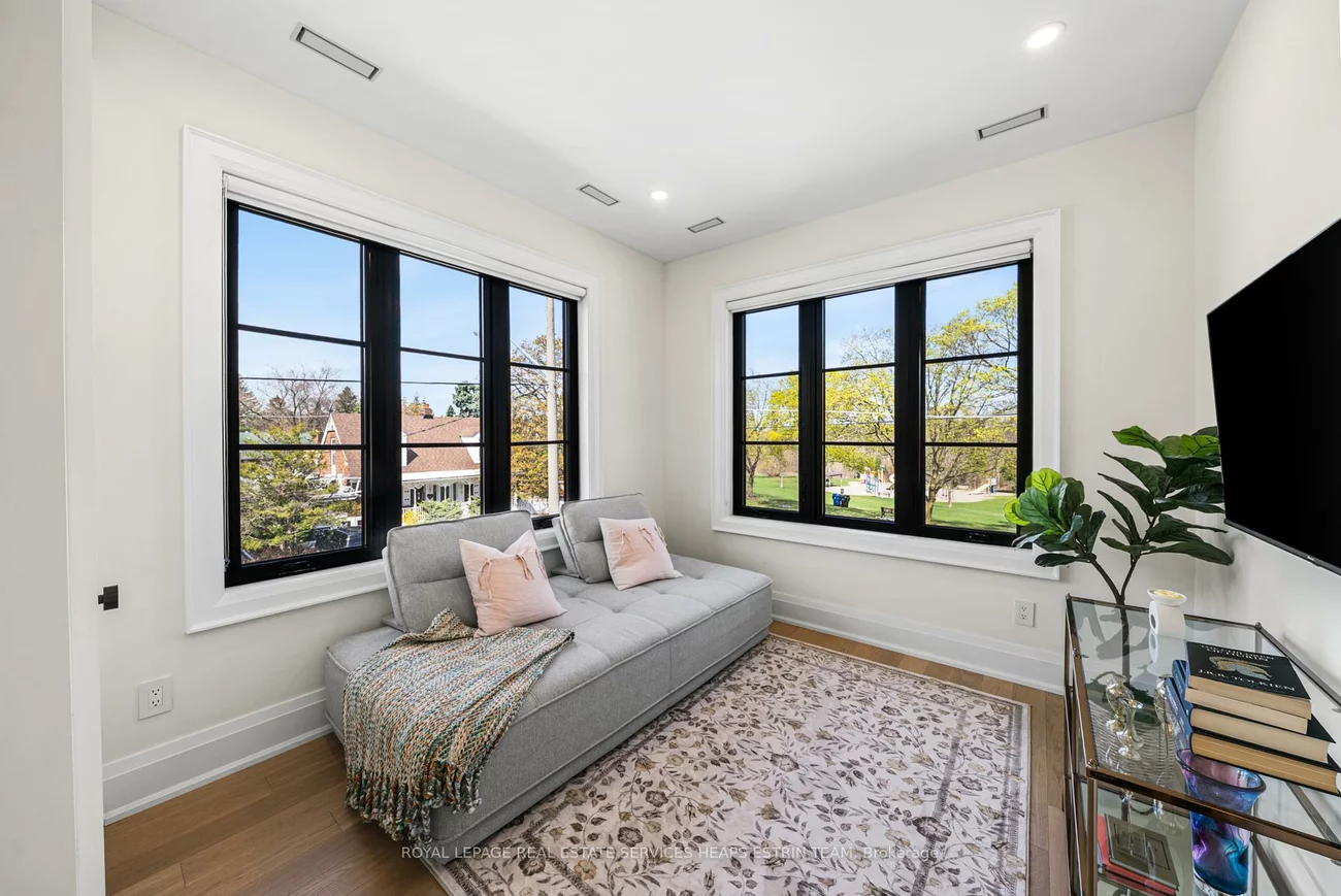 5, Taylor, East York, Toronto