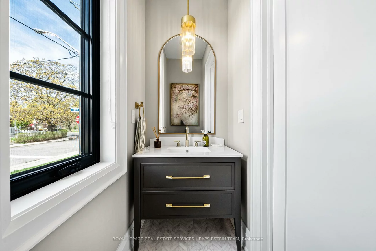 5, Taylor, East York, Toronto