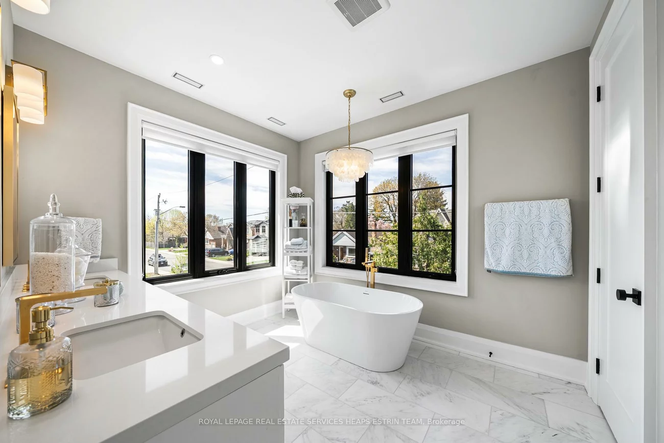 5, Taylor, East York, Toronto