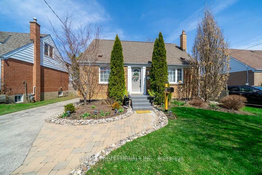 82, Colonial, Cliffcrest, Toronto