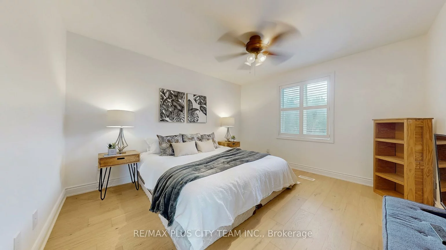 34, Edge Park, Clairlea-Birchmount, Toronto