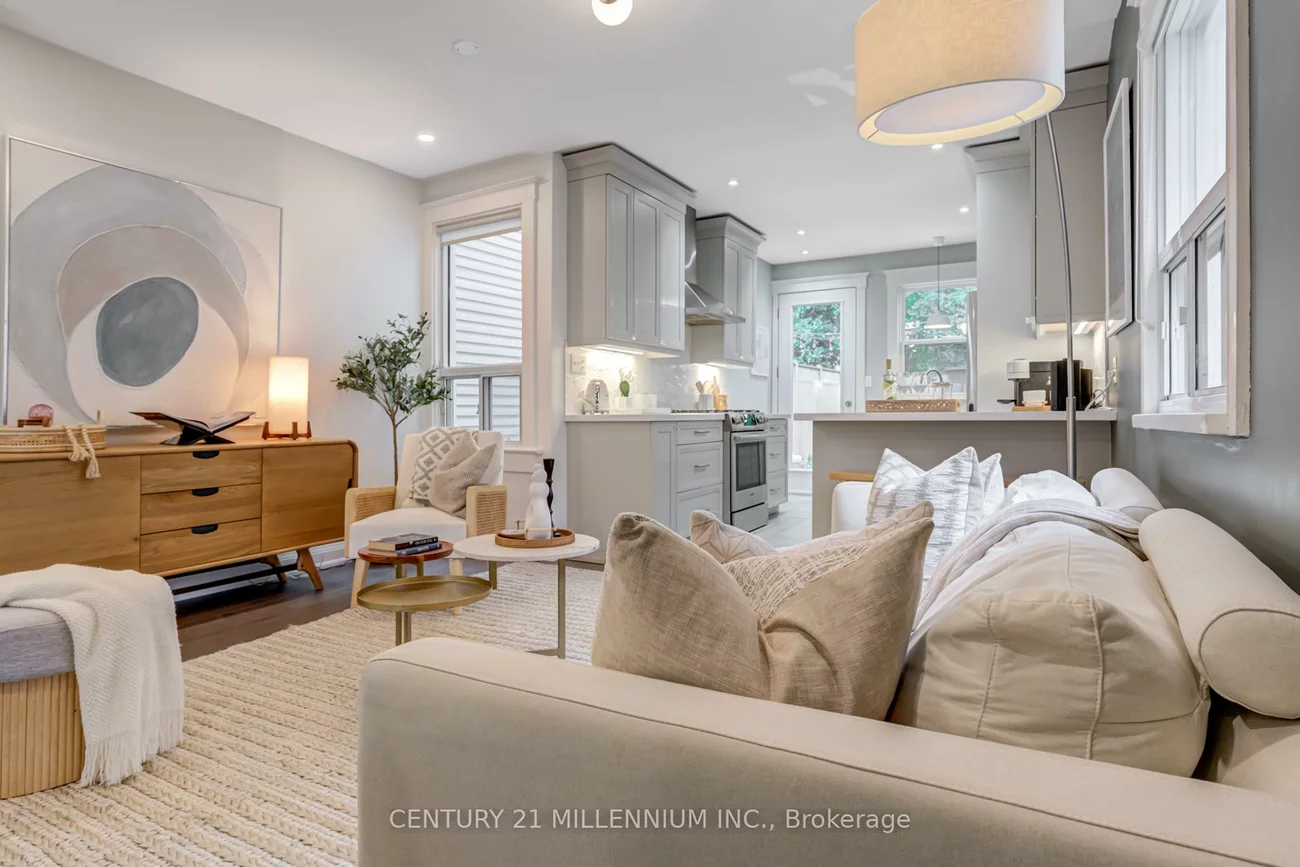 634, Woodbine, Woodbine Corridor, Toronto