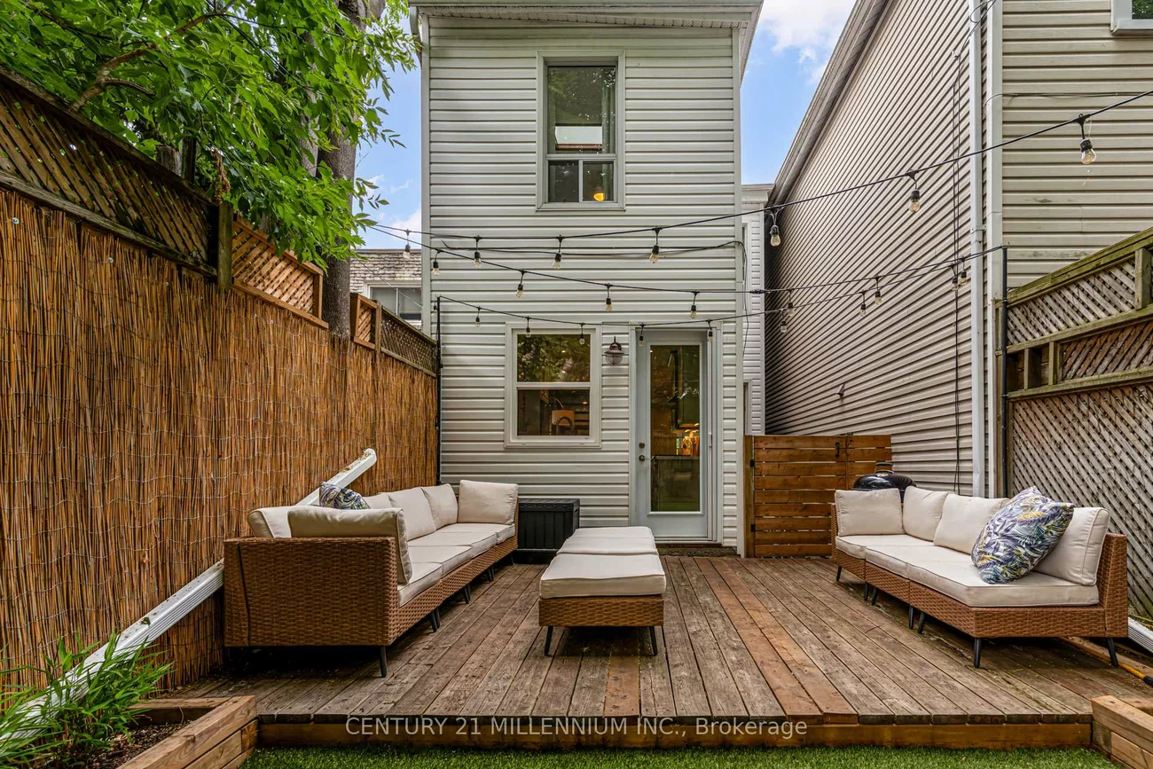 634, Woodbine, Woodbine Corridor, Toronto