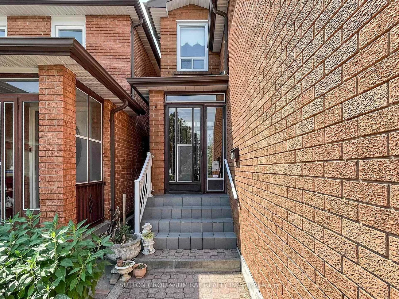 88, Burnt Bark, Steeles, Toronto