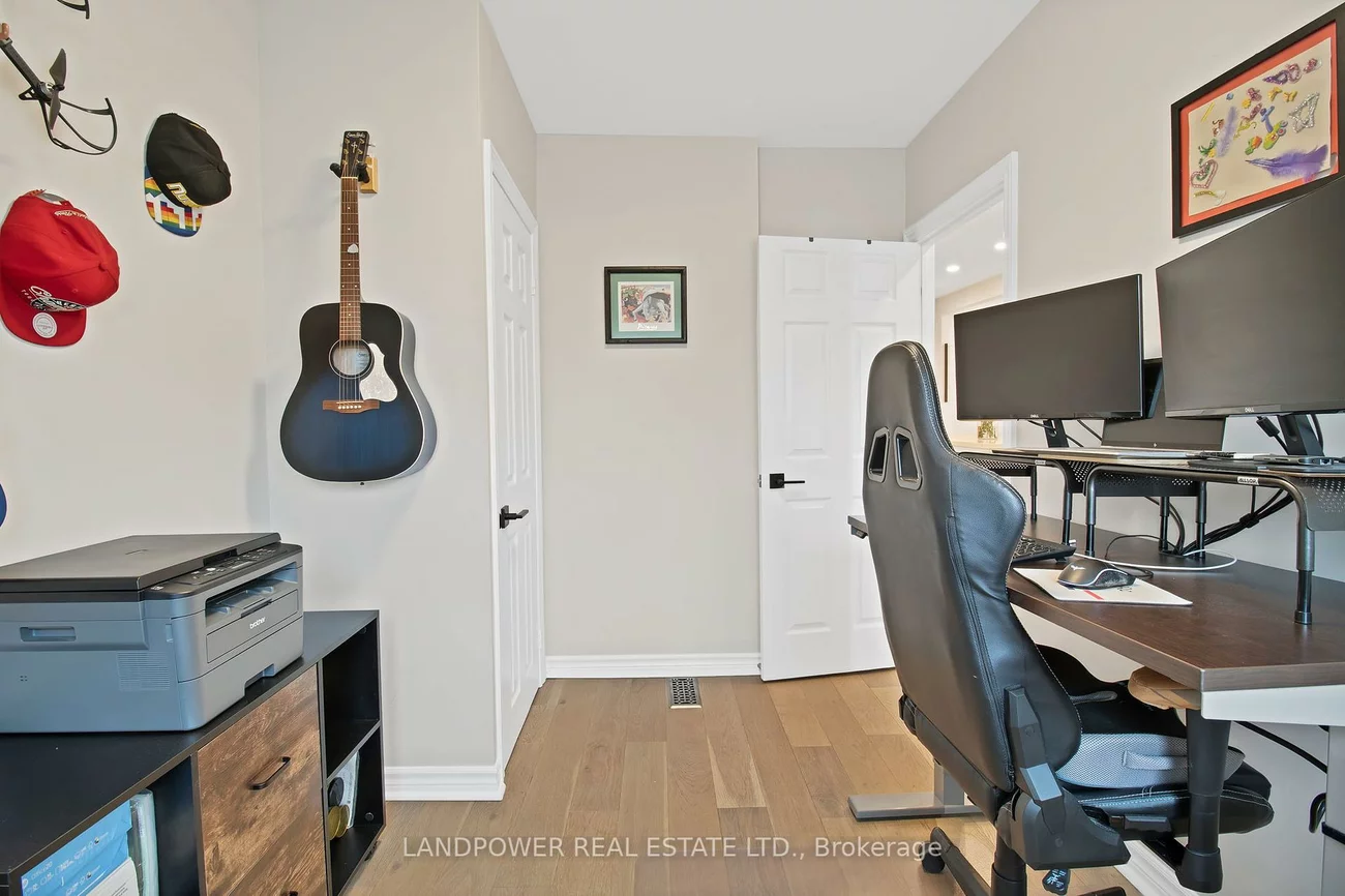 3133, St. Clair, Clairlea-Birchmount, Toronto