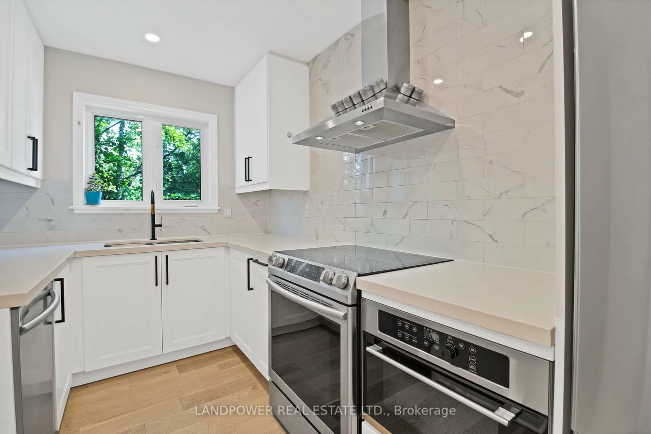 3133, St. Clair, Clairlea-Birchmount, Toronto
