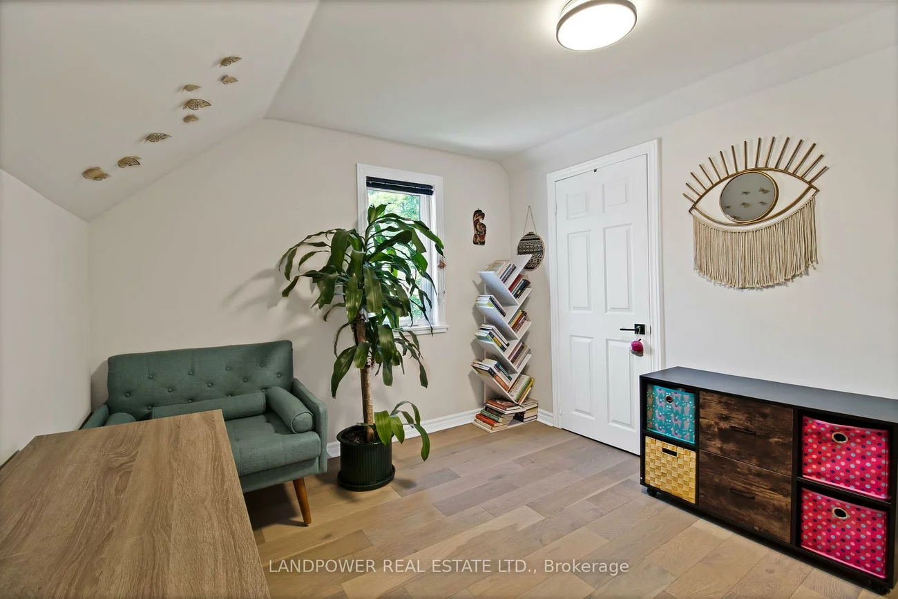 3133, St. Clair, Clairlea-Birchmount, Toronto