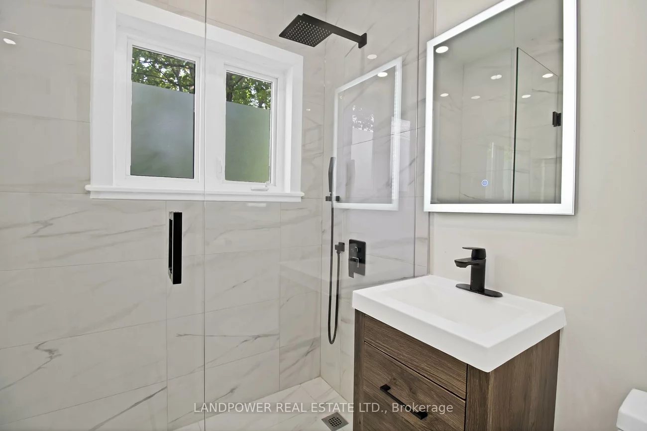 3133, St. Clair, Clairlea-Birchmount, Toronto