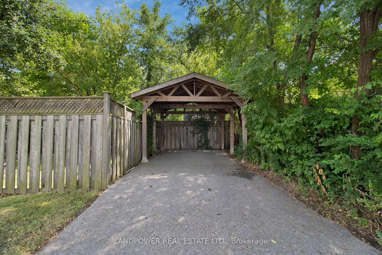 3133, St. Clair, Clairlea-Birchmount, Toronto