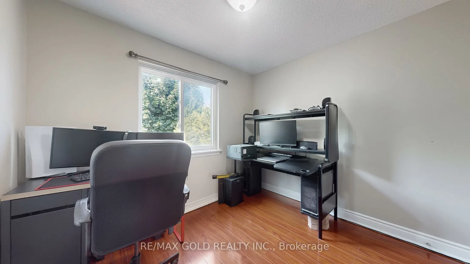 42, Murison, Malvern, Toronto