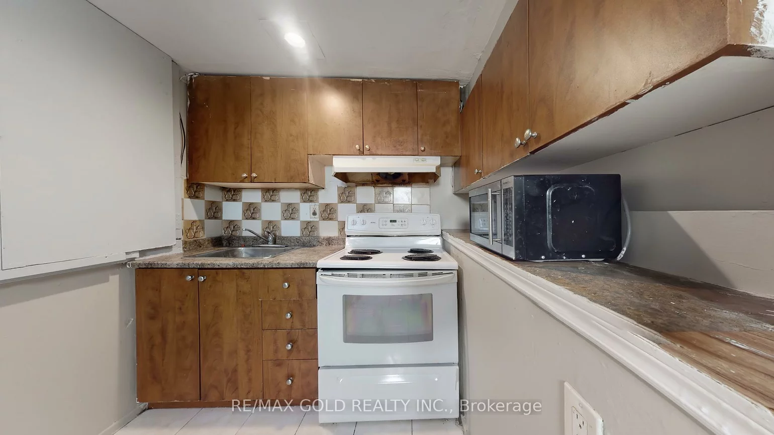 42, Murison, Malvern, Toronto