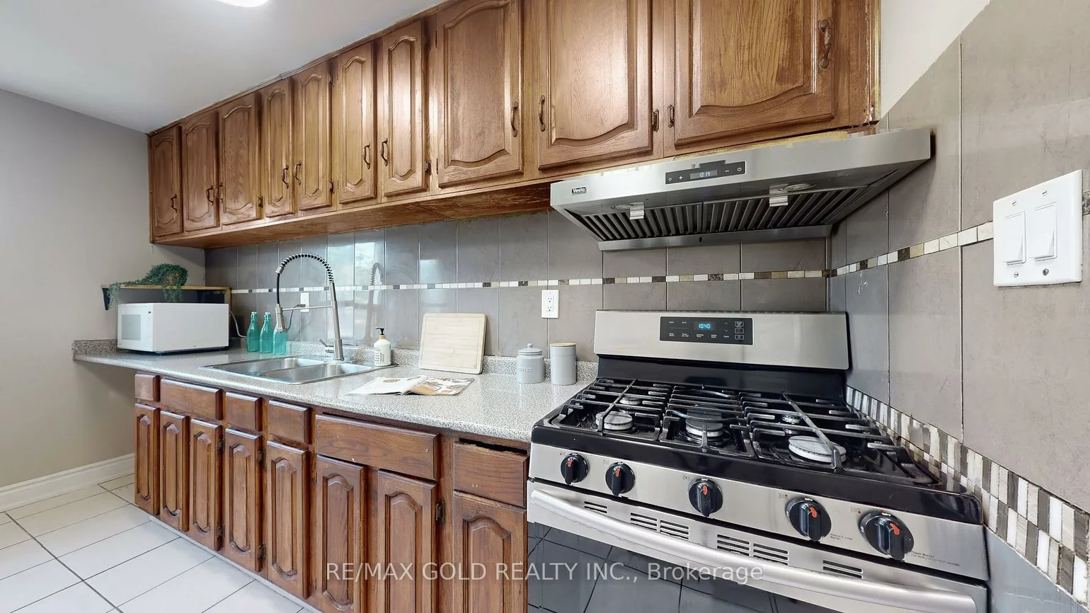 42, Murison, Malvern, Toronto