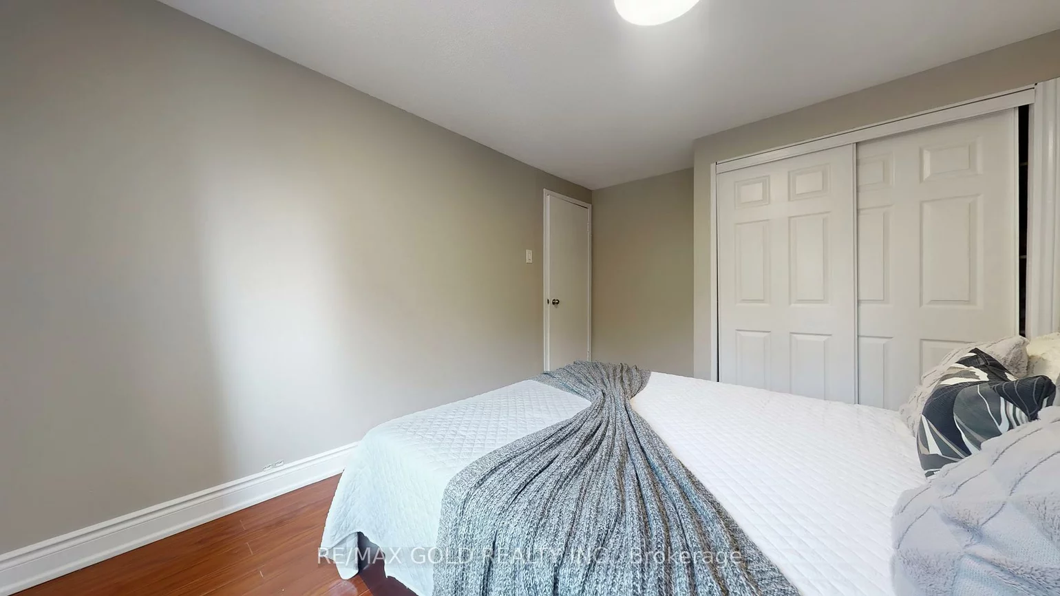 42, Murison, Malvern, Toronto