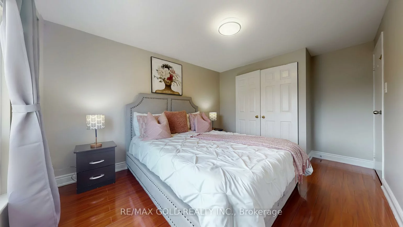 42, Murison, Malvern, Toronto
