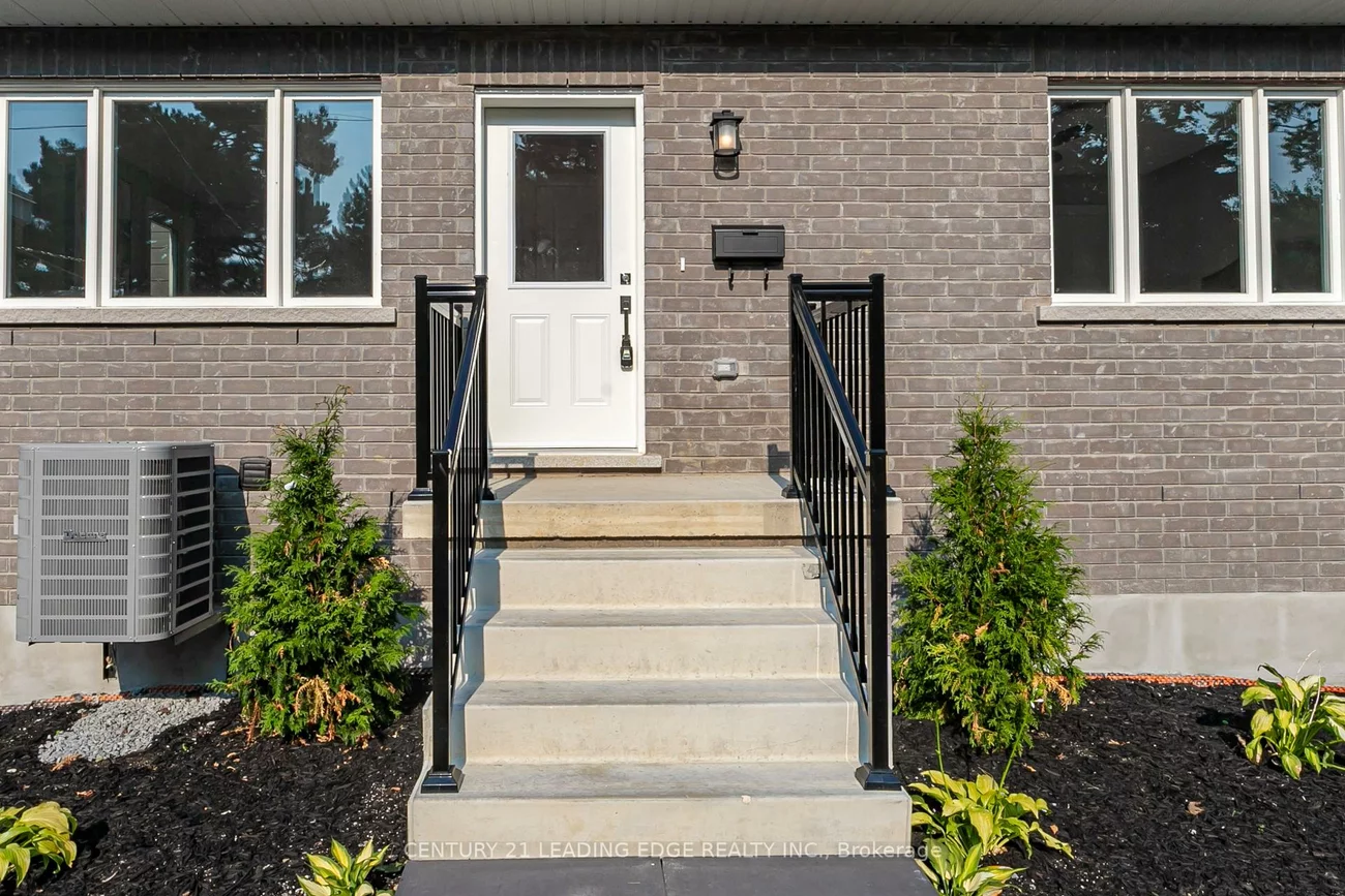 29, NATAL, Birchcliffe-Cliffside, Toronto