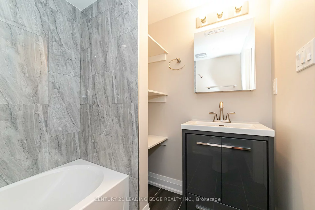29, NATAL, Birchcliffe-Cliffside, Toronto