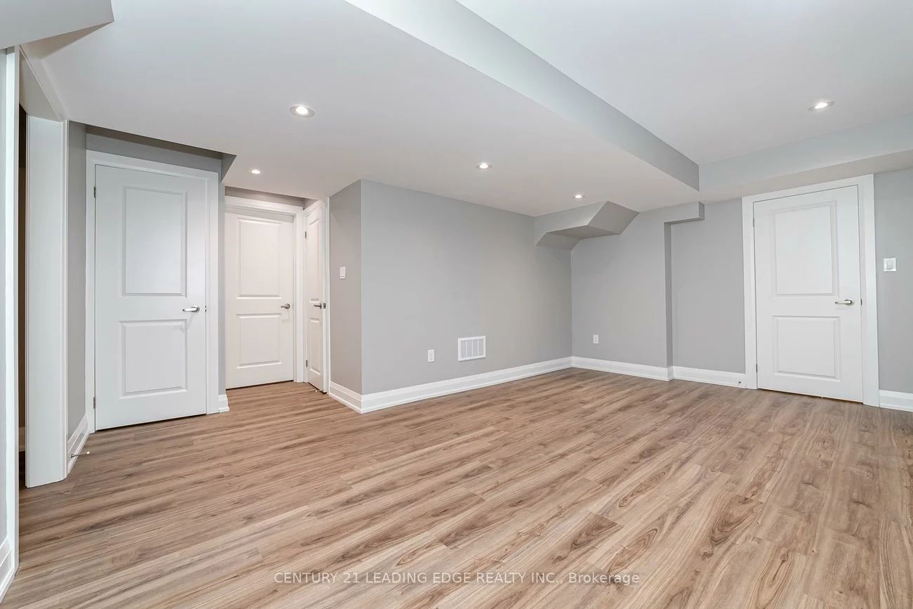 29, NATAL, Birchcliffe-Cliffside, Toronto