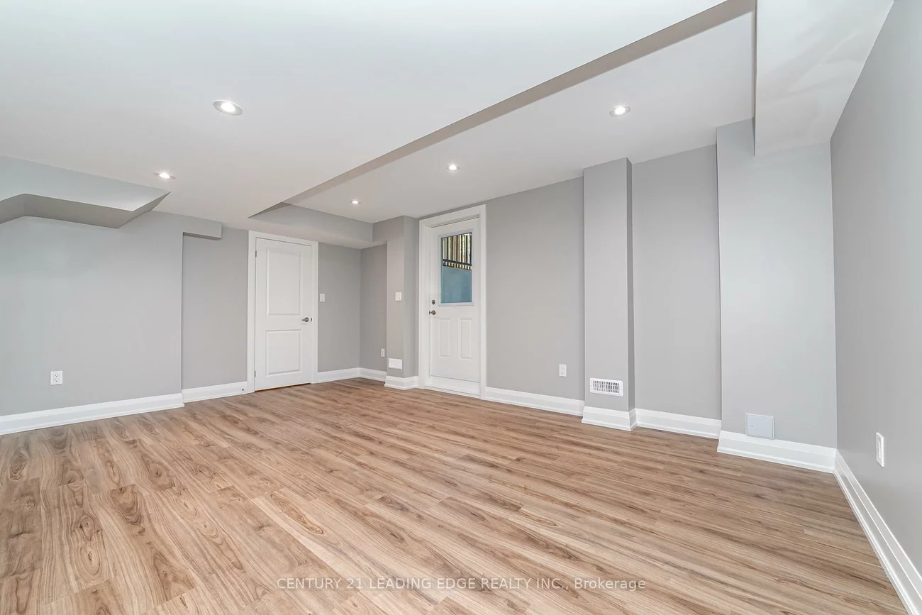 29, NATAL, Birchcliffe-Cliffside, Toronto