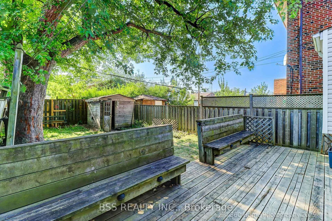 96, Laurel, Kennedy Park, Toronto