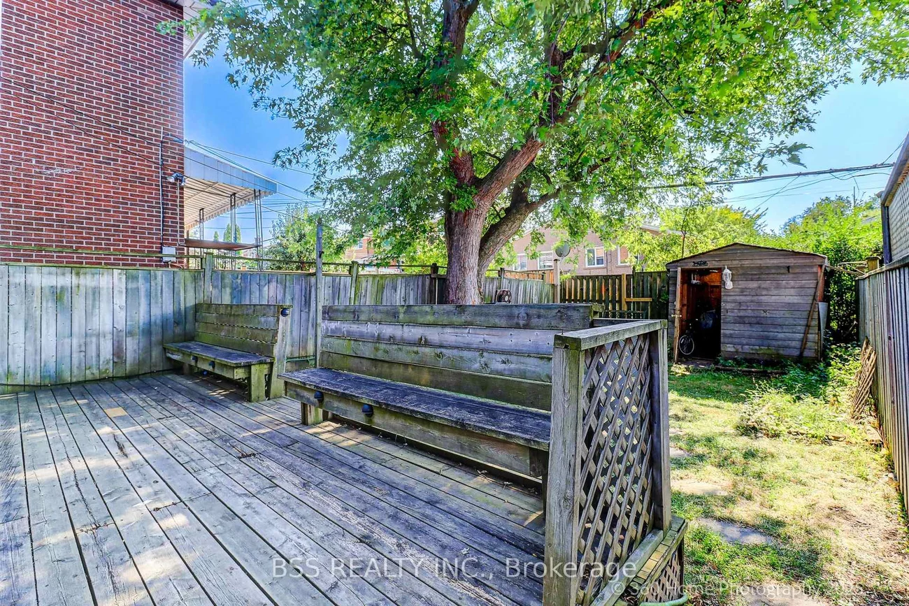 96, Laurel, Kennedy Park, Toronto