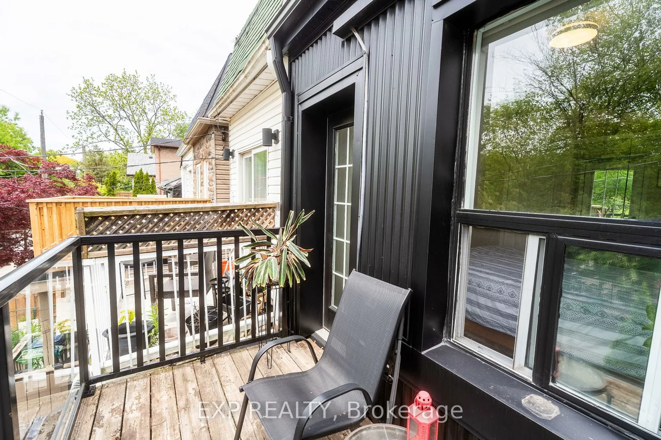 819, Craven, Greenwood-Coxwell, Toronto