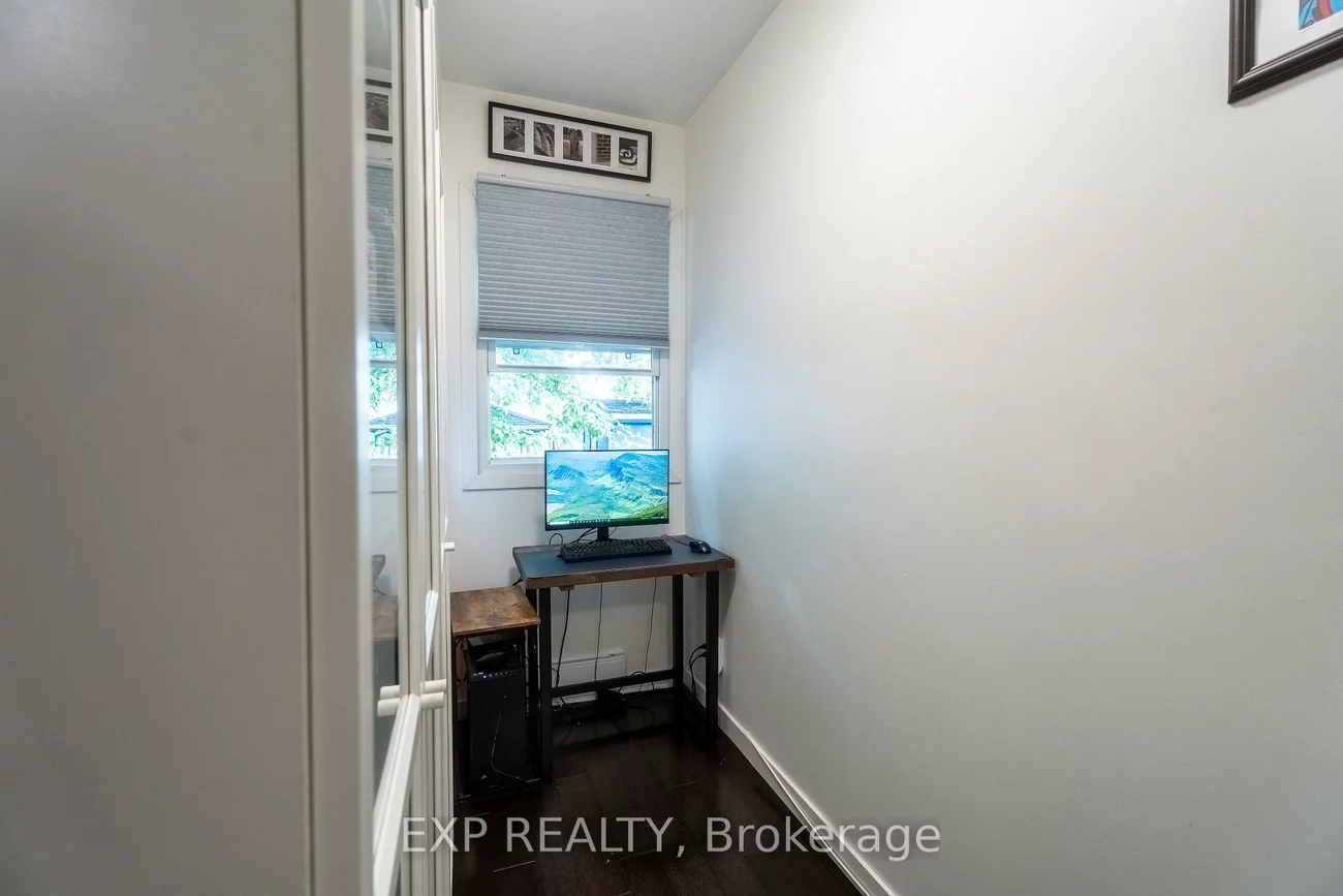 819, Craven, Greenwood-Coxwell, Toronto