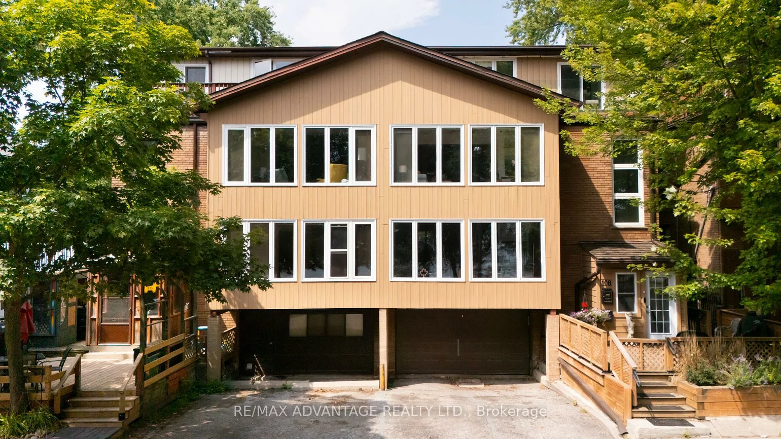 106, Hubbard, The Beaches, Toronto