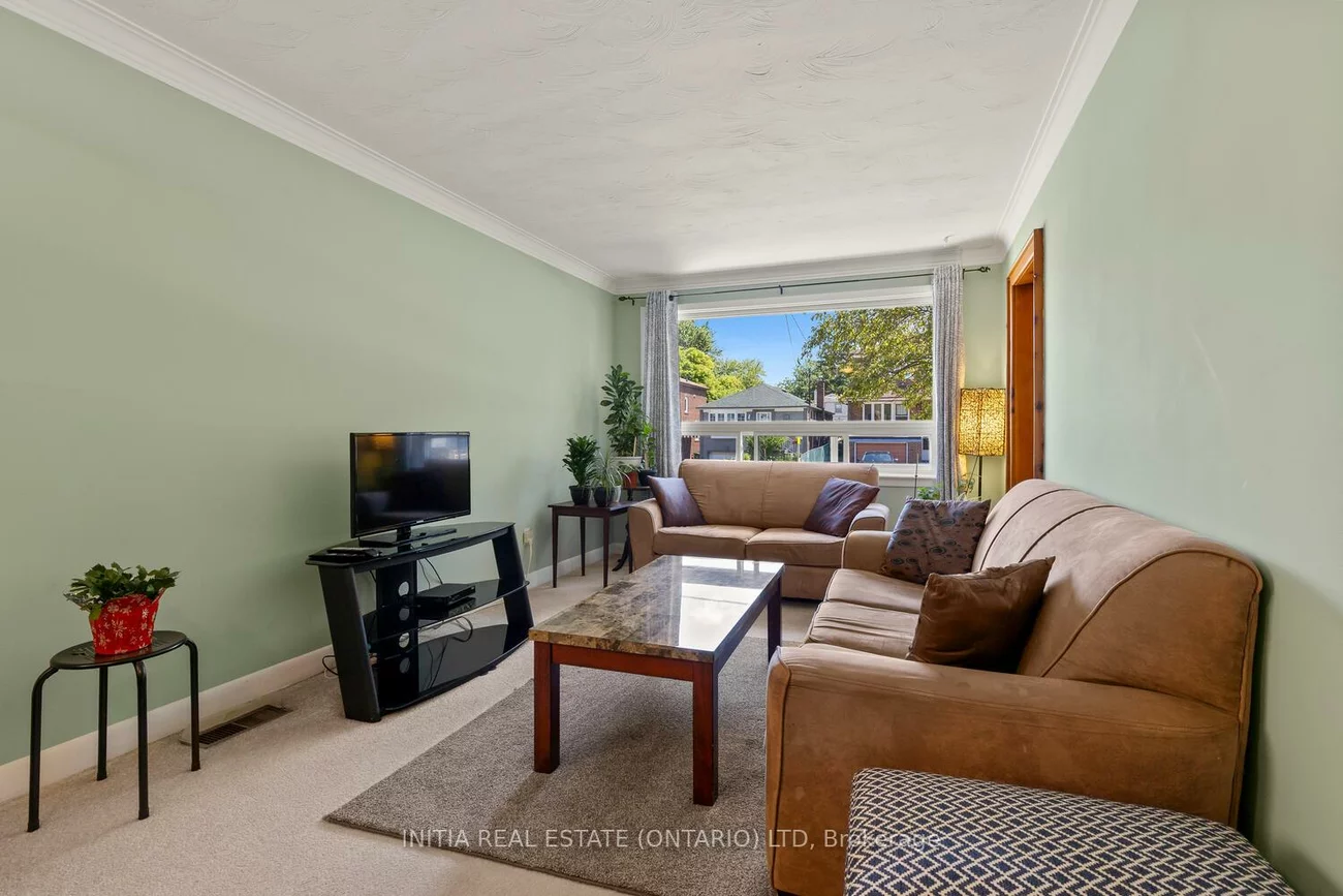 38, North Edgely, Clairlea-Birchmount, Toronto
