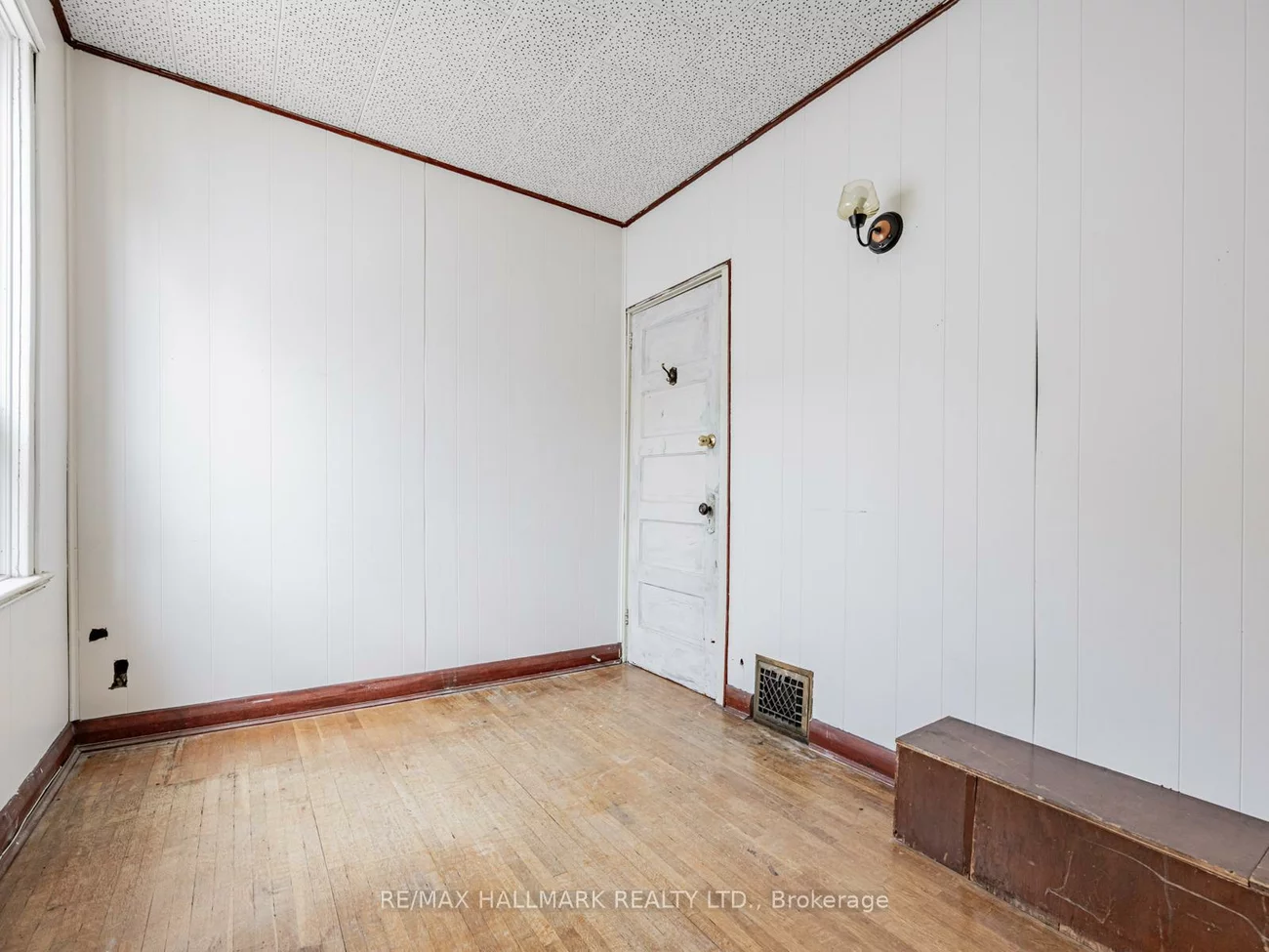 44, Queensdale, Danforth Village-East York, Toronto