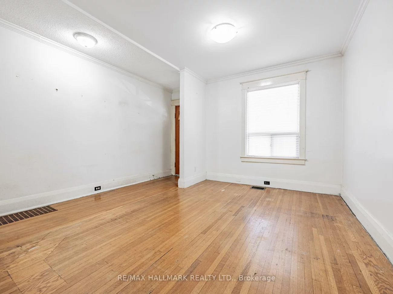 44, Queensdale, Danforth Village-East York, Toronto