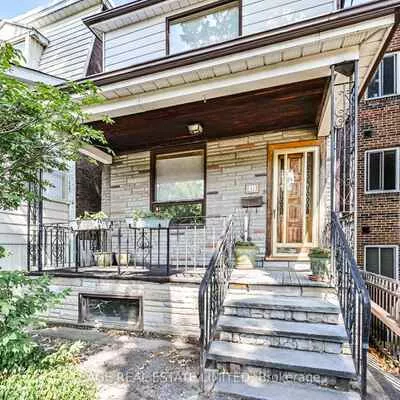 43, Eaton, Danforth, Toronto