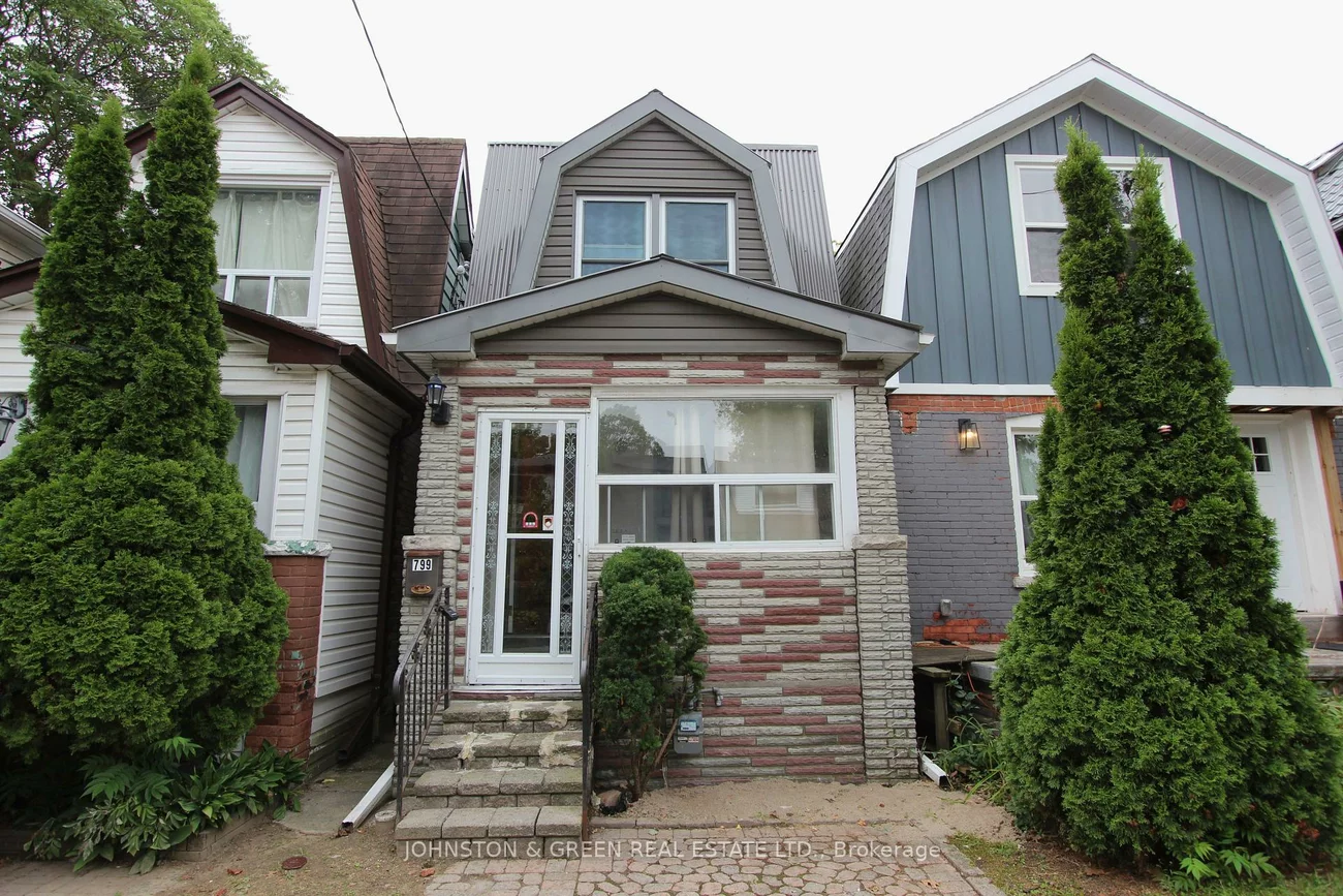 799, Sammon, East York, Toronto
