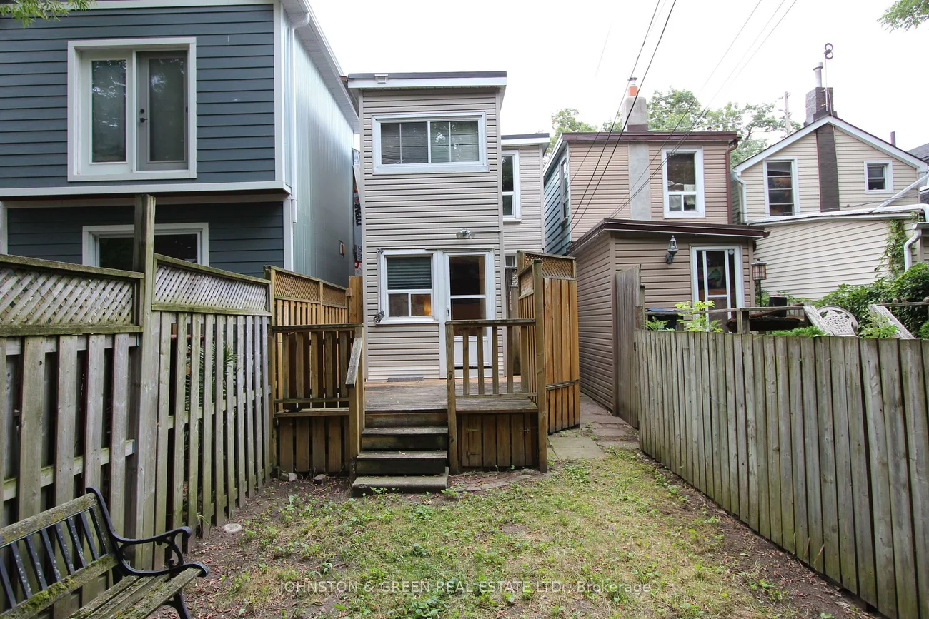 799, Sammon, East York, Toronto