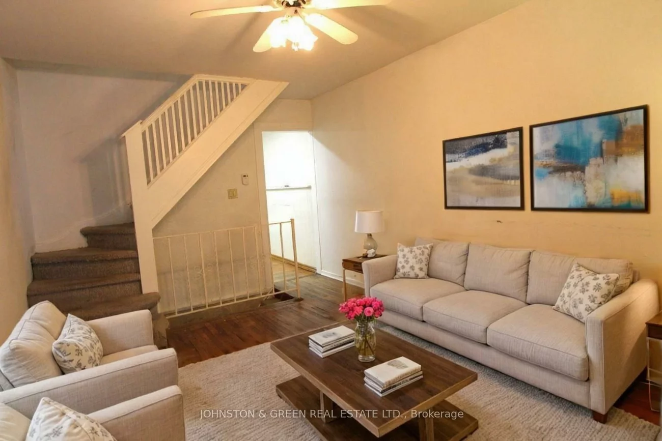 799, Sammon, East York, Toronto