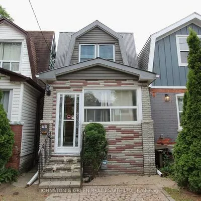 799, Sammon, East York, Toronto