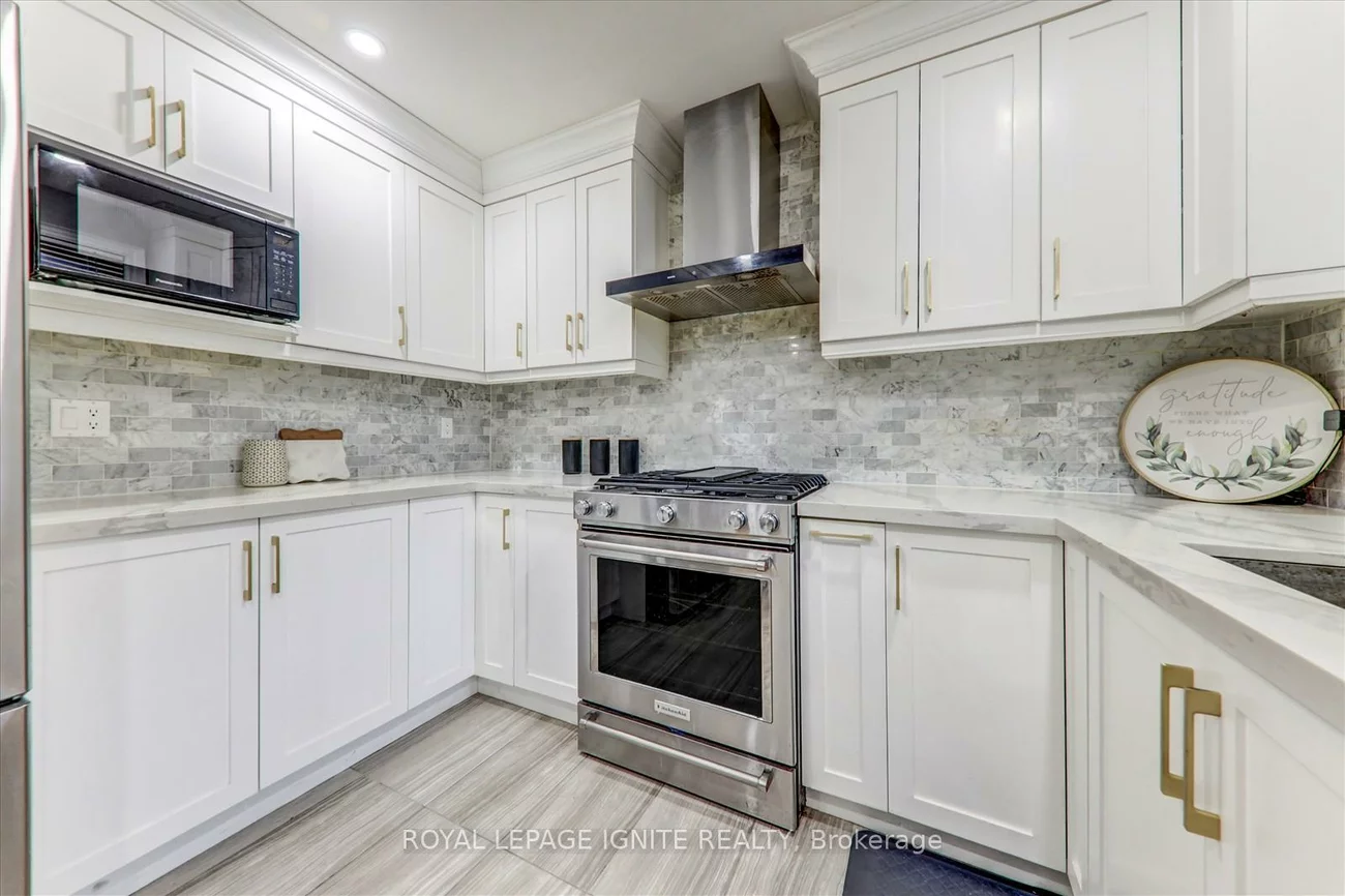 42, Fireside, Rouge E11, Toronto