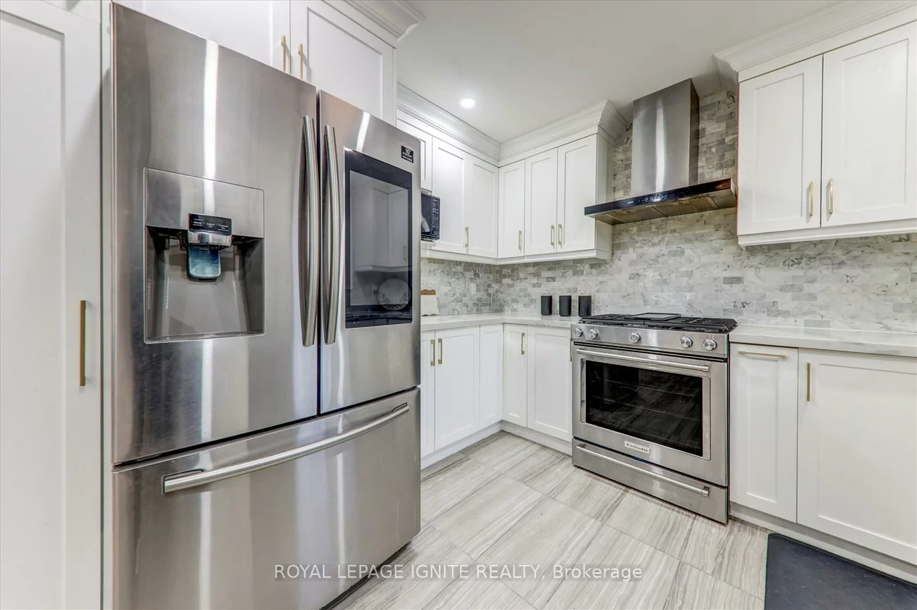 42, Fireside, Rouge E11, Toronto