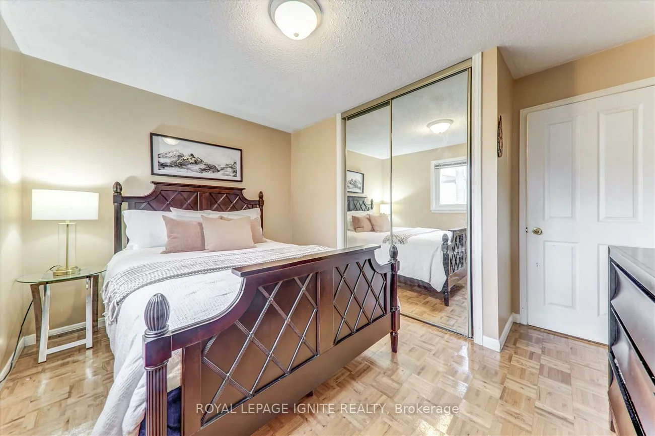 42, Fireside, Rouge E11, Toronto