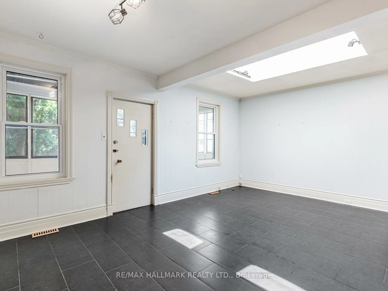 244, King Edward, Woodbine-Lumsden, Toronto