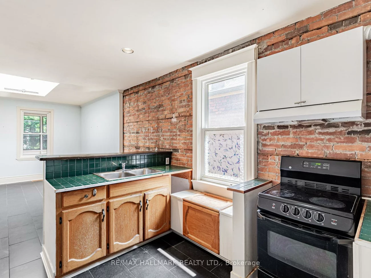244, King Edward, Woodbine-Lumsden, Toronto