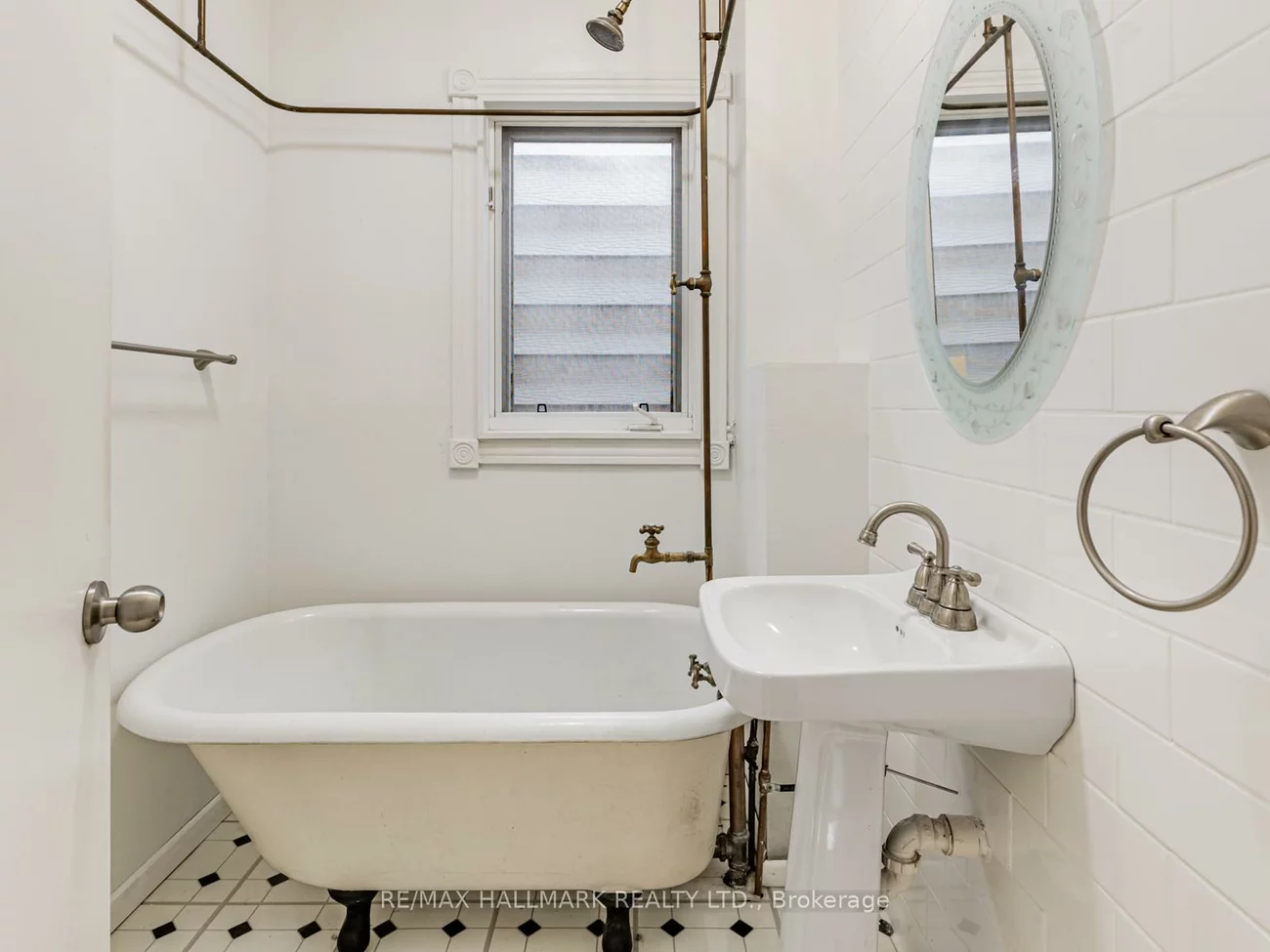 244, King Edward, Woodbine-Lumsden, Toronto