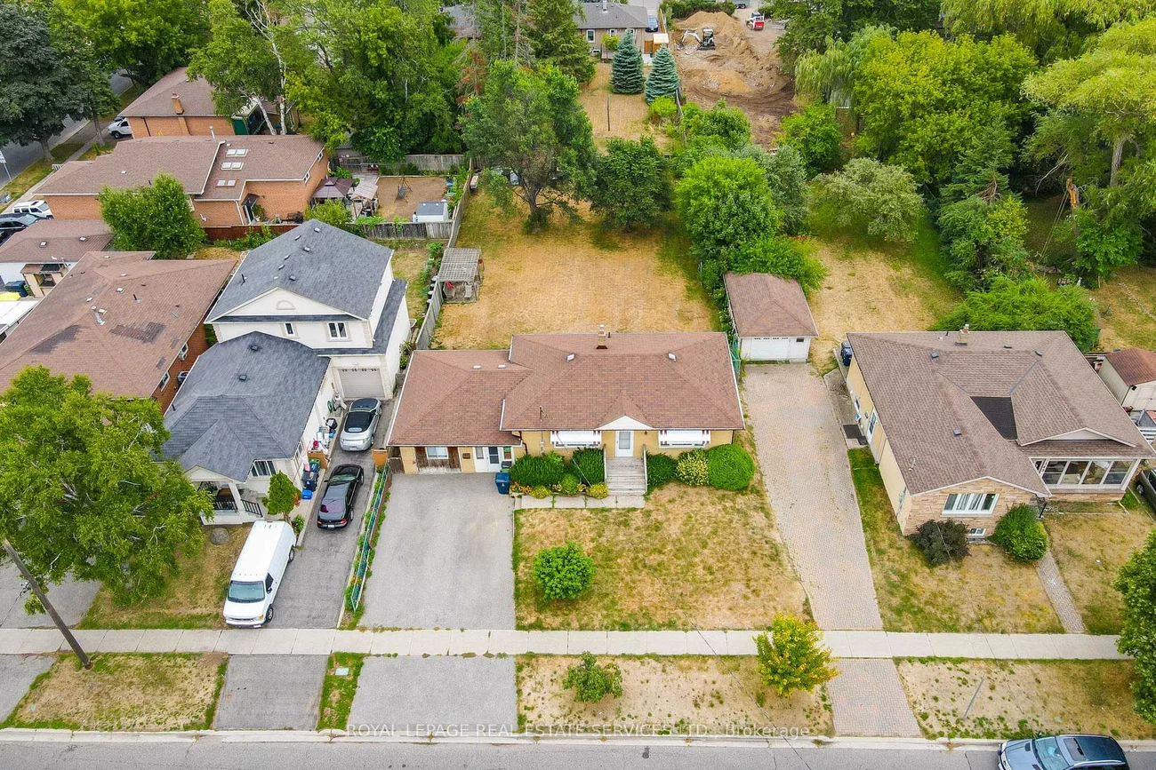 147, Poplar, West Hill, Toronto