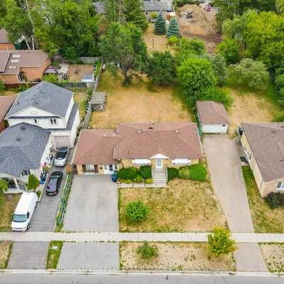147, Poplar, West Hill, Toronto