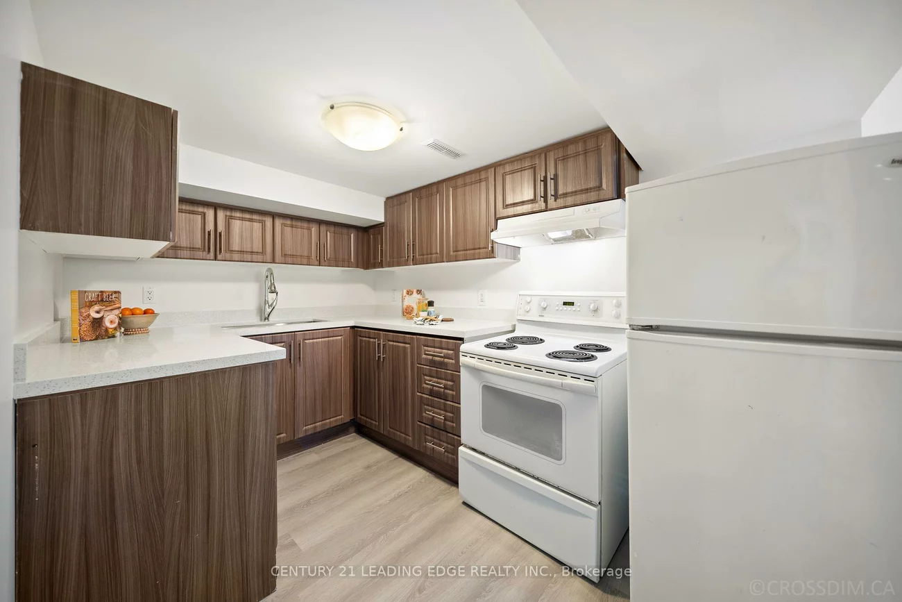 88, Canlish, Dorset Park, Toronto
