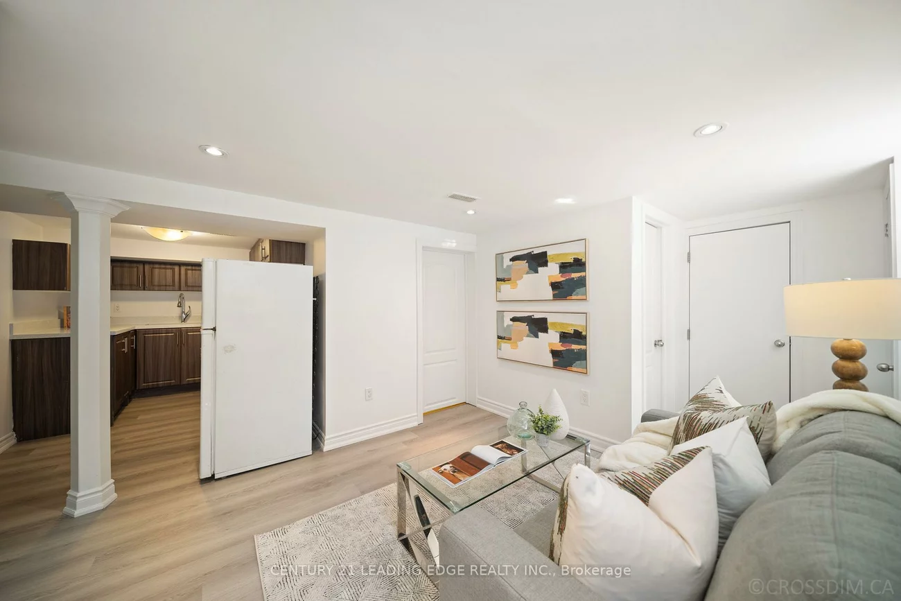 88, Canlish, Dorset Park, Toronto