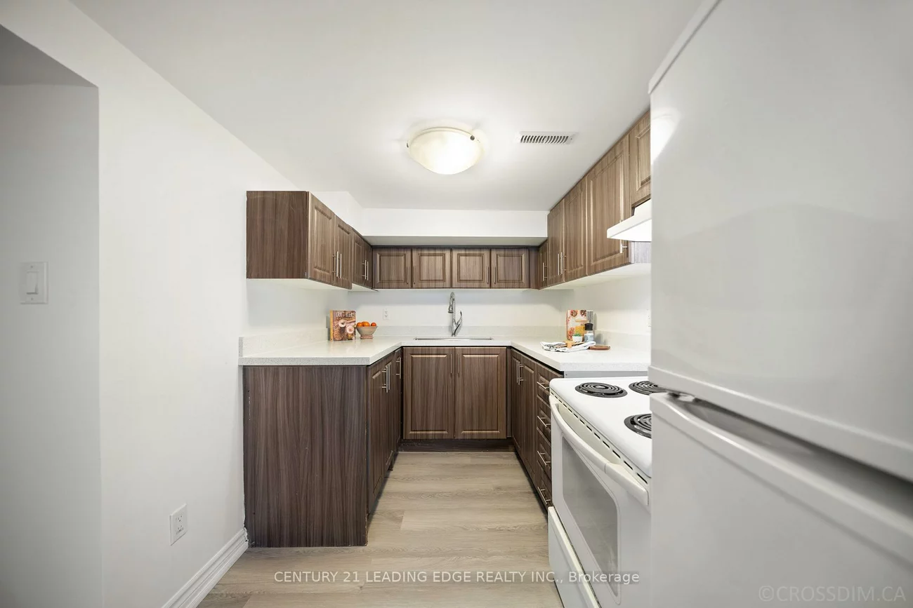 88, Canlish, Dorset Park, Toronto
