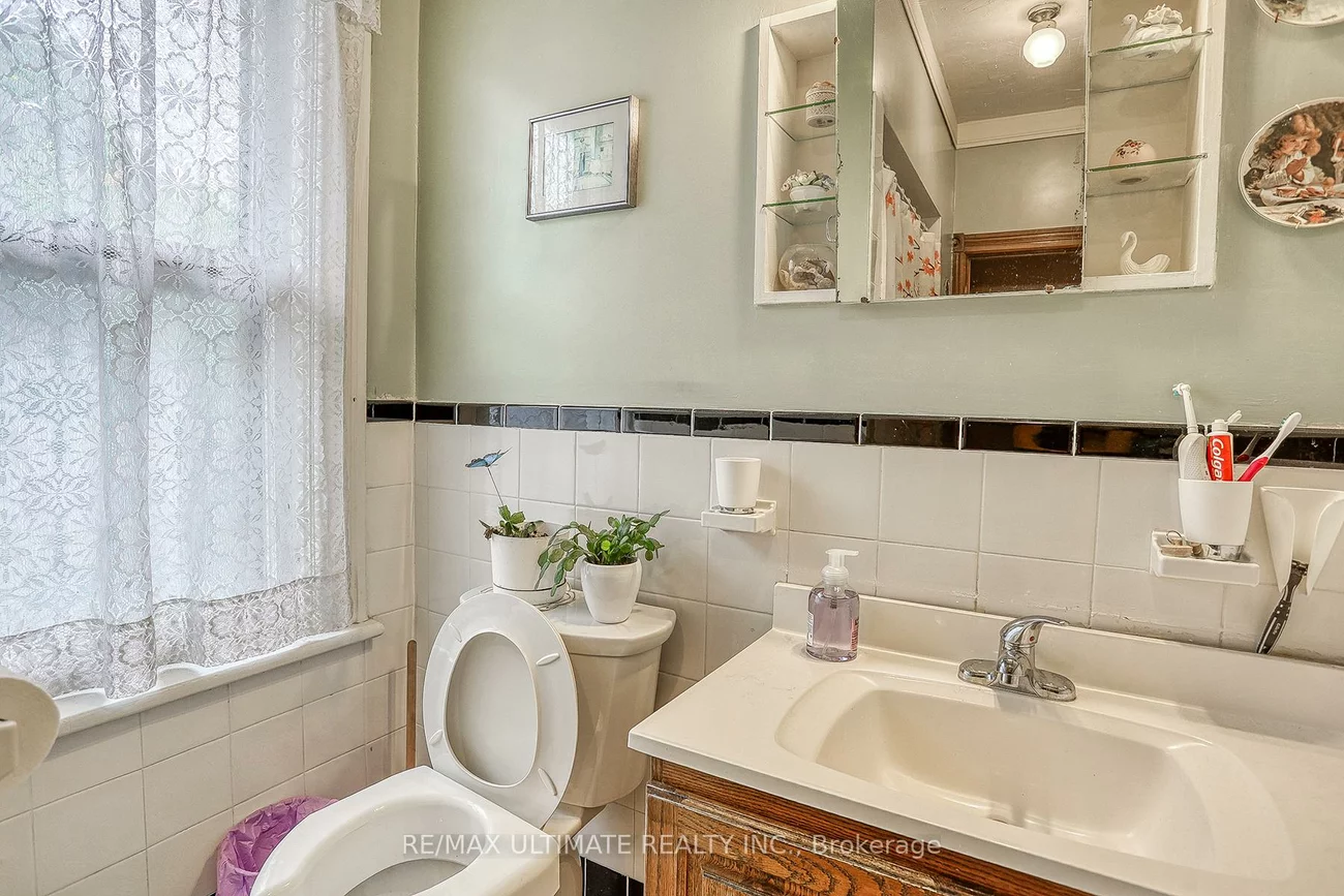 544, Bellamy, Woburn, Toronto