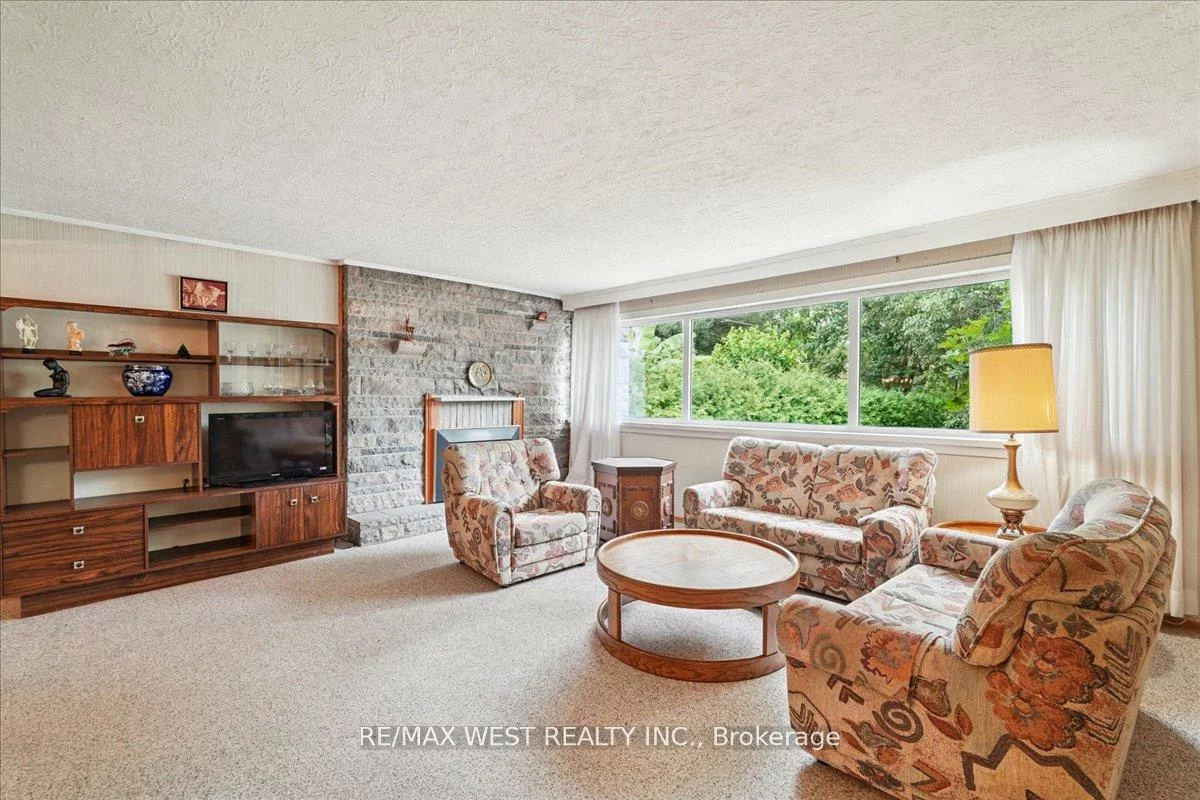 106, Cedar Brae, Eglinton East, Toronto