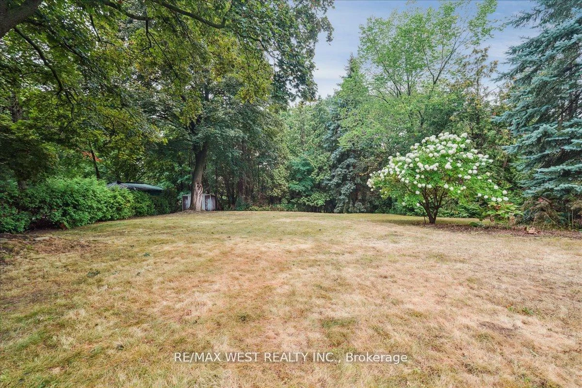 106, Cedar Brae, Eglinton East, Toronto