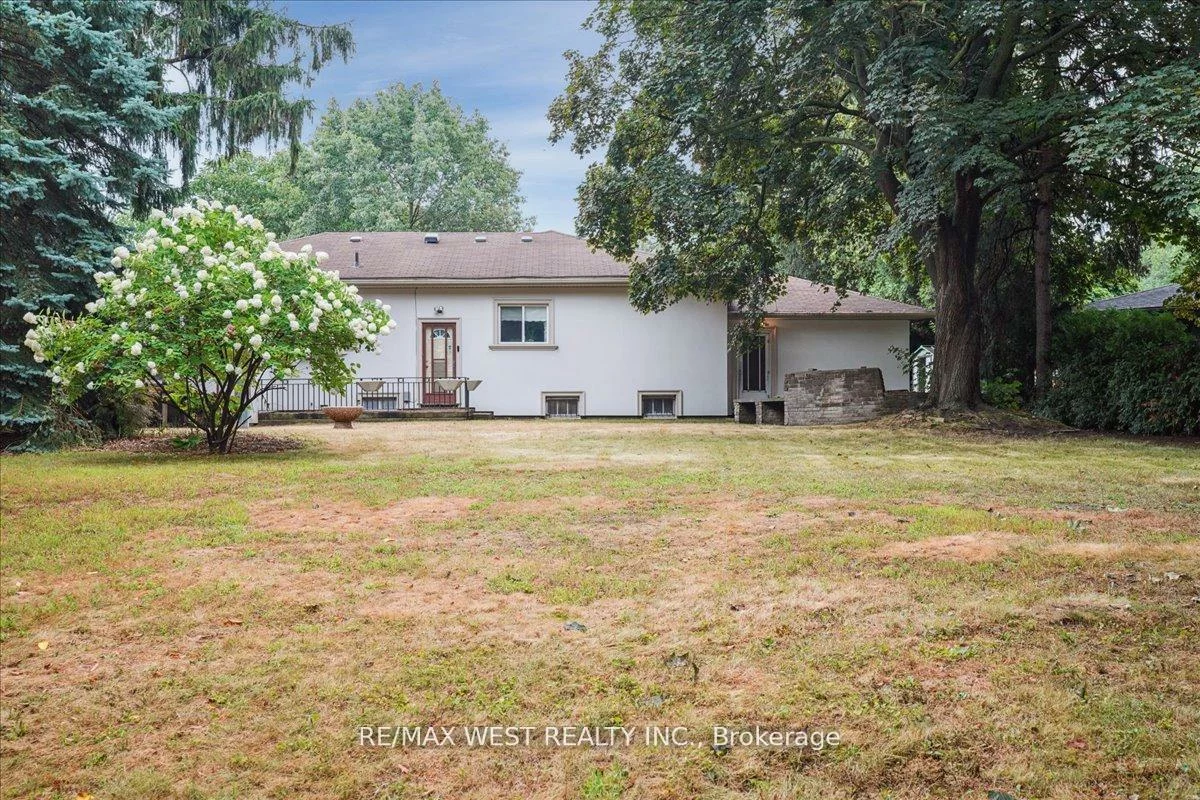 106, Cedar Brae, Eglinton East, Toronto